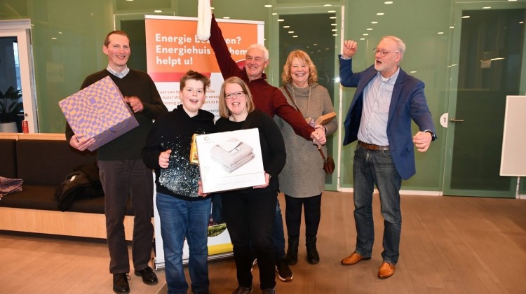 Prijswinnaars in het zonnetje bij Energiehuis Lochem