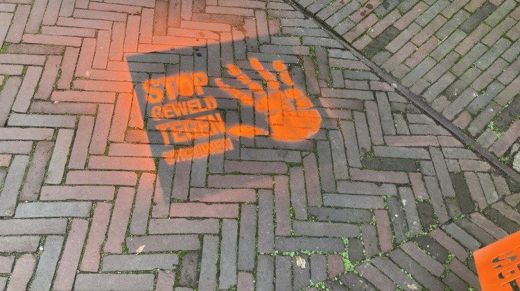 Lochem kleurt oranje tijdens Orange the World-campagne