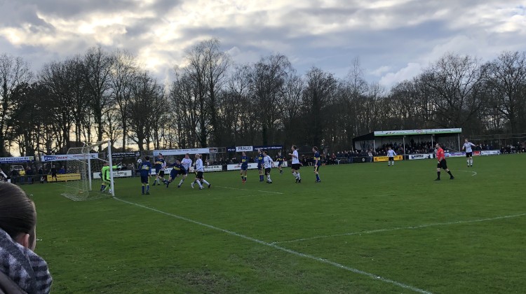 Spannende derby en veel winst. Dit zijn de uitslagen van amateurvoetbal dit weekend