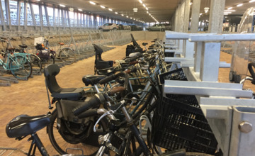 Lege plekken in de nieuwe parkeergarage