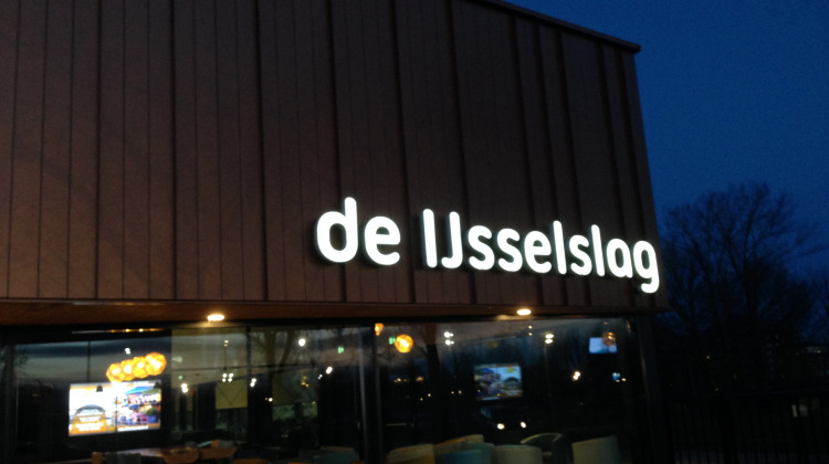 Wanneer zwemleskinderen weer welkom zijn in de IJsselslag blijft onduidelijk 