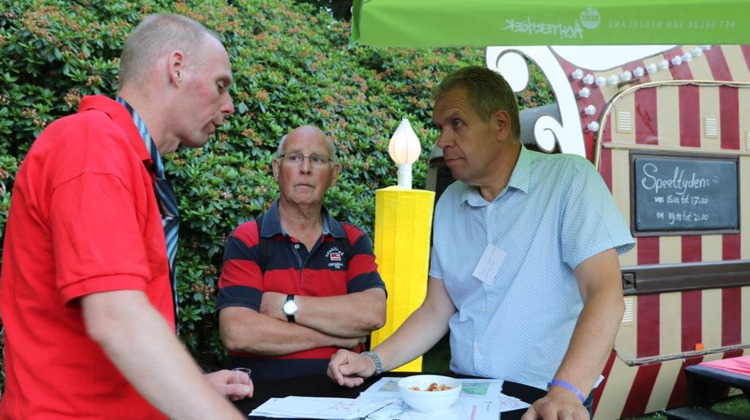College Bronckhorst hopt langs evenementen om met burgers te babbelen