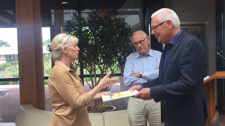 Gemeente Brummen ontvangt petitie kap en herplant eiken langs Kanaal