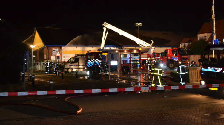 Brand bouwmarkt met vuurwerkopslag Zutphen zorgde voor gevaarlijke situatie