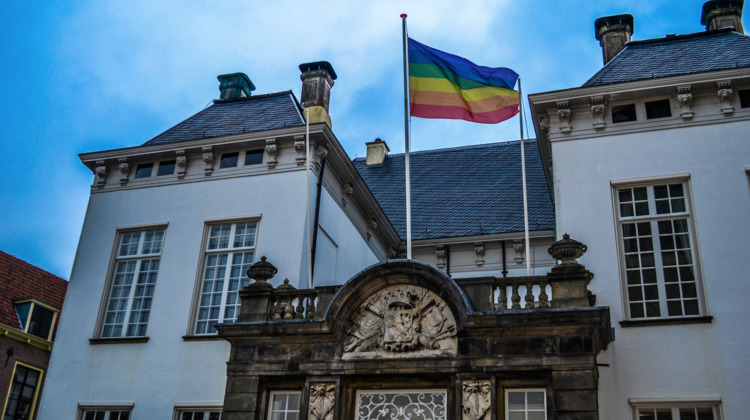 Zutphen: 'geef ons ideeën om ons zichtbaar te maken als regenbooggemeente'