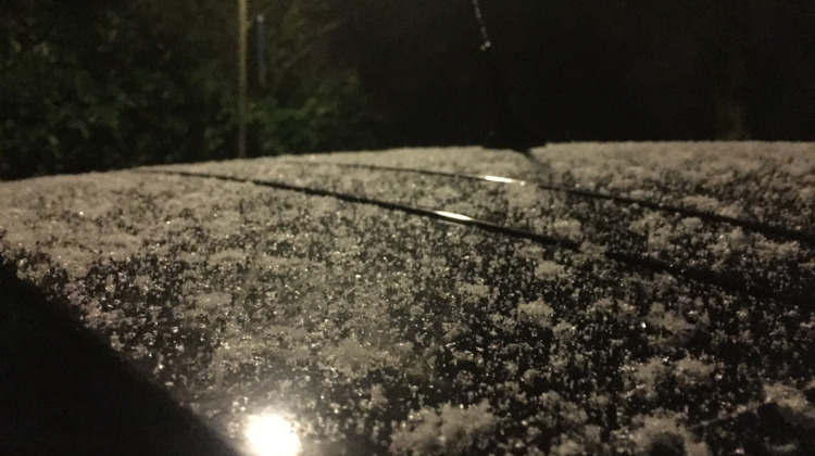 Wakker worden met een laagje sneeuw, in de regio code geel