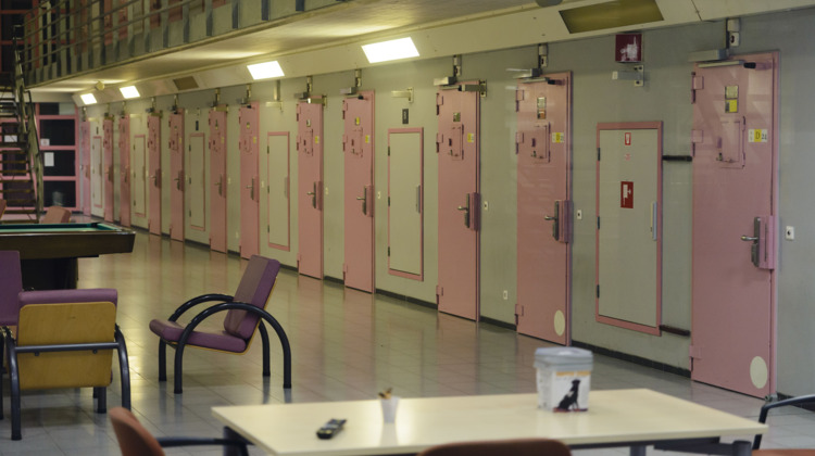 Alweer gedoe in de PI Achterhoek; reclassering niet of te laat ingelicht over vertrek gevangenen