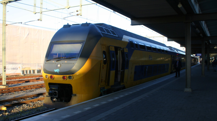 'Dames en heren' hoor je nu niet meer op de stations