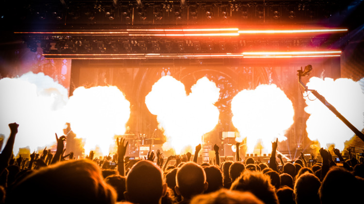 Waarom zijn concerten altijd zo ver weg?