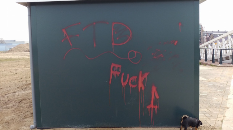 Net geopende Noorderhaven alweer beklad met grafitti